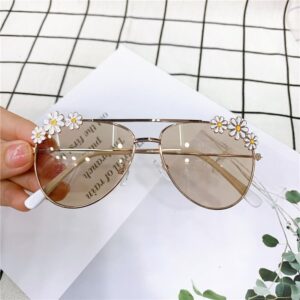 Girls Fashion Daisy Decorated Frame Sunglasses