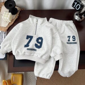 Autumn And Winter Boys Fashionable Two-Piece Zip Collar Sweatshirt And Sweatpants Set