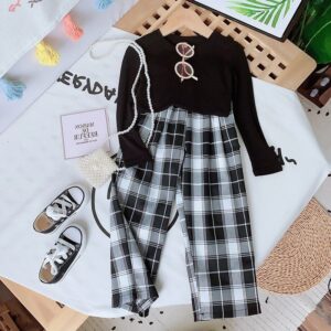 Girls Basic Solid Color Round Neck Long-sleeved Top And Plaid Wide Leg Pants Two-piece Set