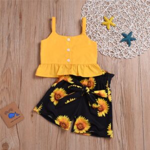 Girls Solid Color Stringy Selvedge Vest And Sunflower Pattern Shorts
