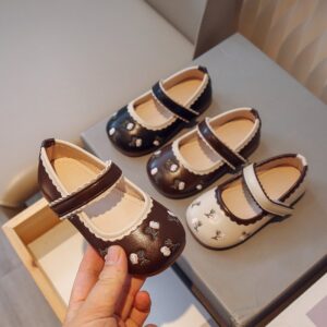 Girls Elegant Floral Embroidered Princess Shoes